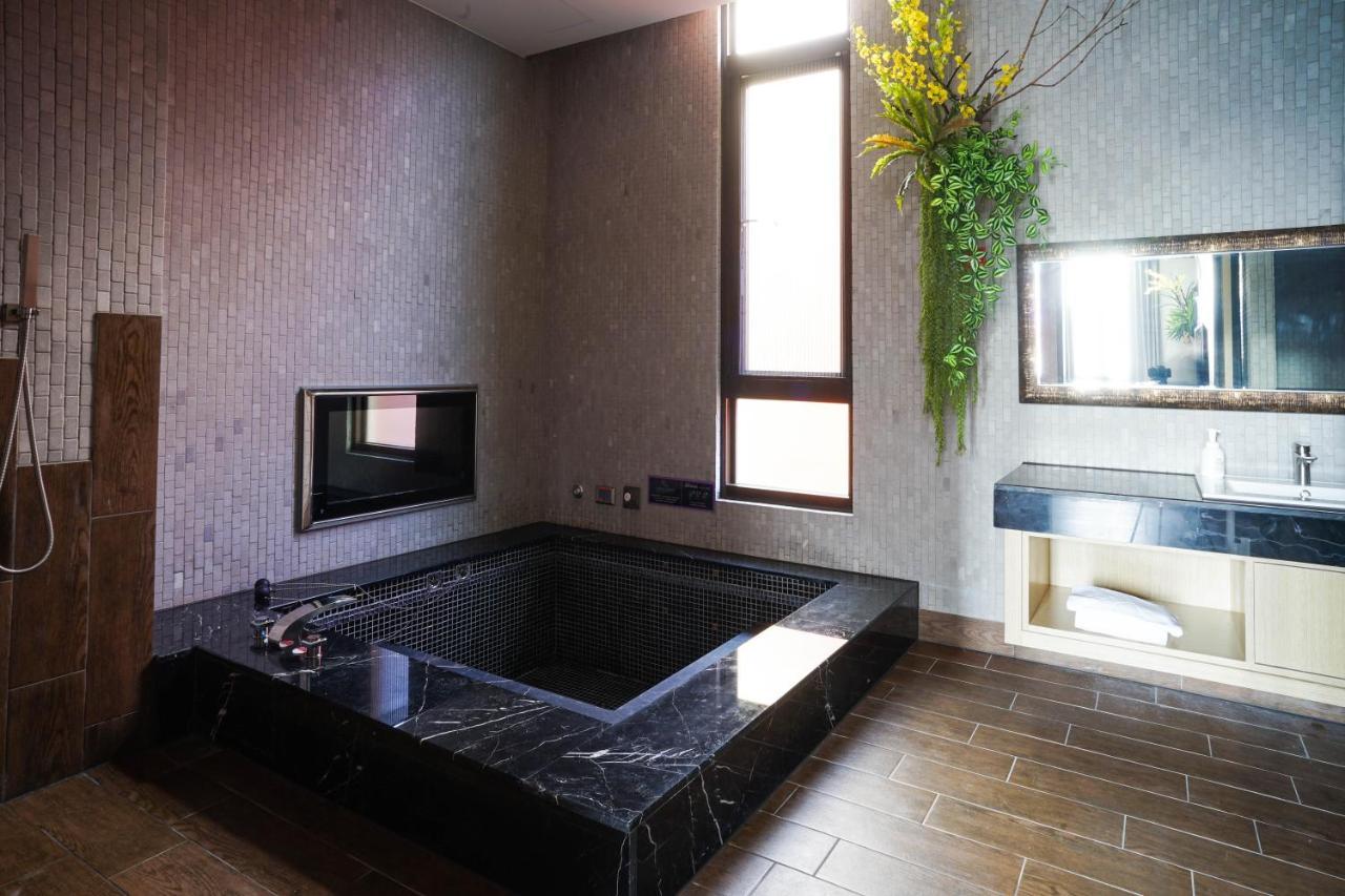 Shu Xin Motel Nantou Luaran gambar